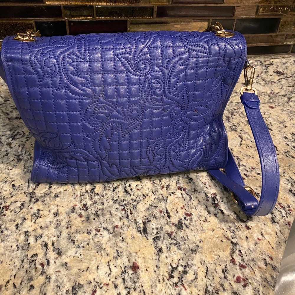 Authentic Versace Vanitas crossbody bag. Please check Picture 14 for the damage - Picture 6 of 16